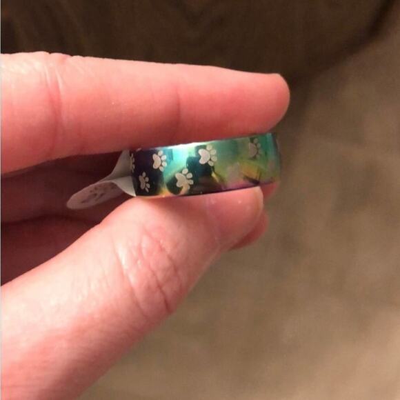 🐾 Lot of 5 Stainless Steel Rainbow Paw Print Rings. NWT. Sizes 7-11 - Picture 7 of 7
